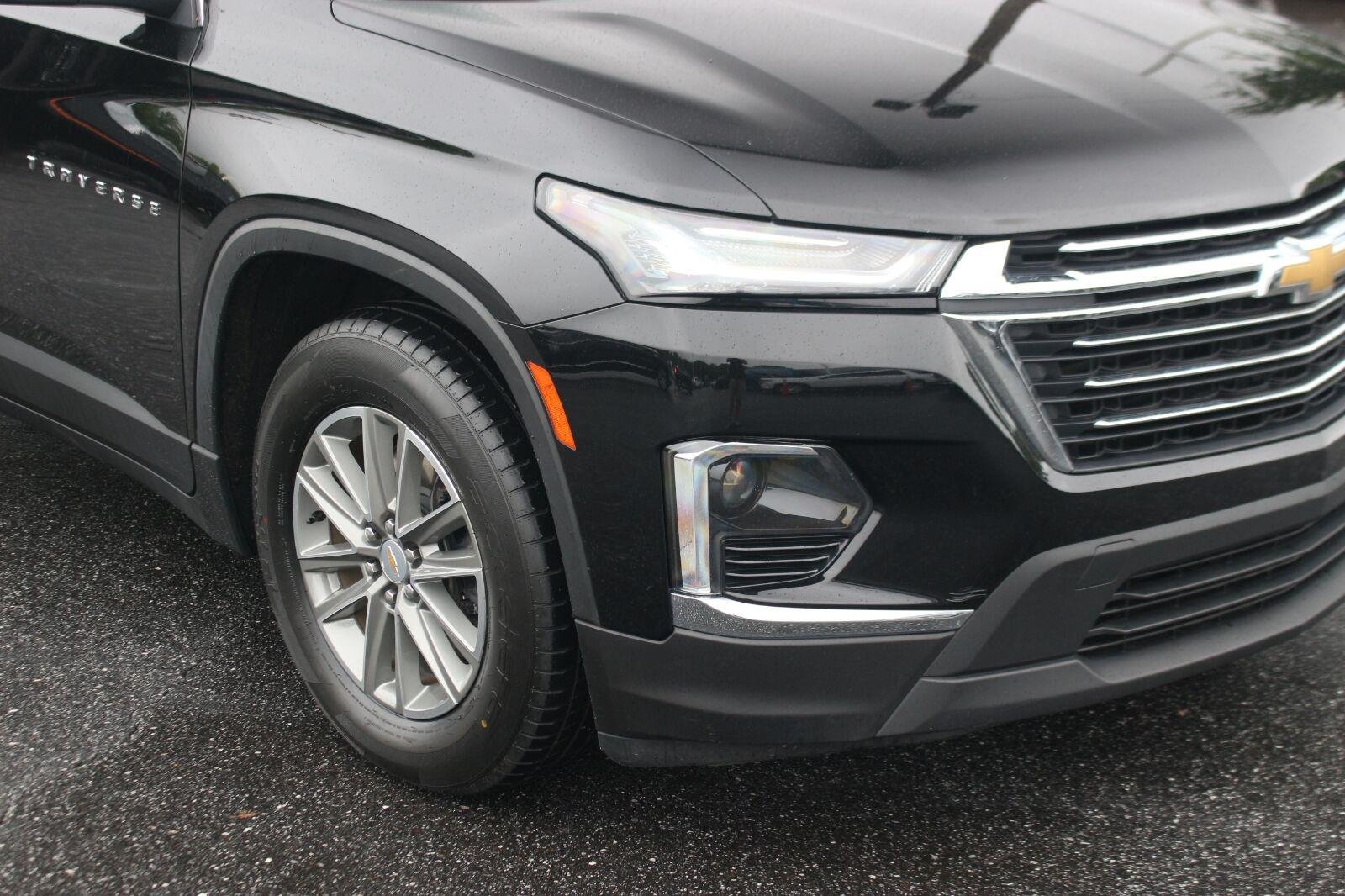 Used 2023 Mosaic Black Metallic Chevrolet LT Cloth image 9