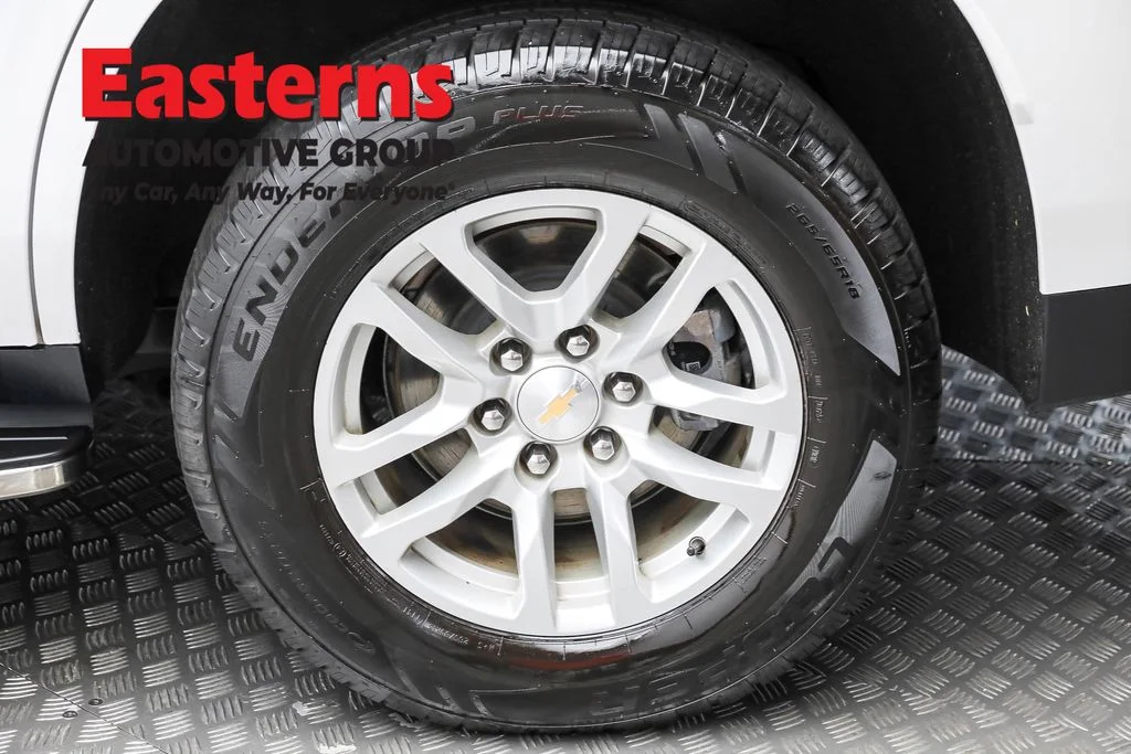 Used 2023 White Chevrolet LT image 8