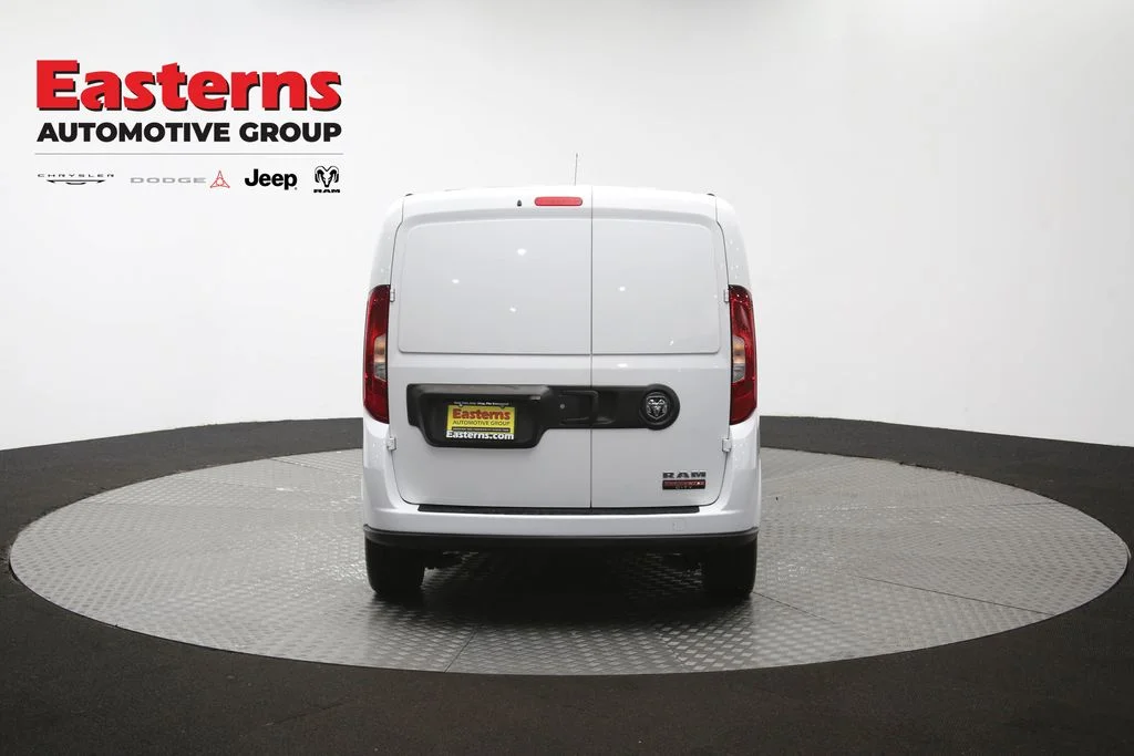 Used 2022 White Ram Base image 35