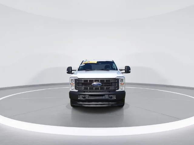 Used 2023 White Ford XL image 3