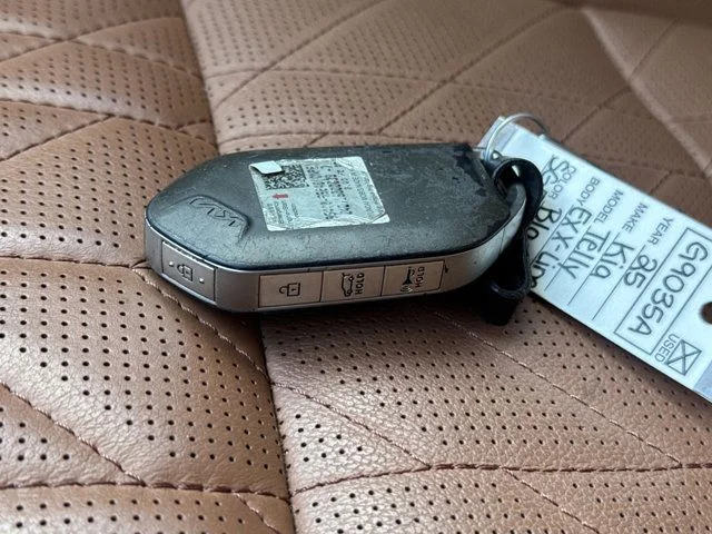 Used 2025 Black Kia EX X-Line image 38