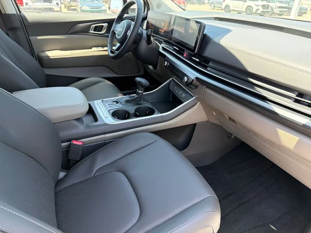 New 2026 Snow White Pearl Kia LXS image 21