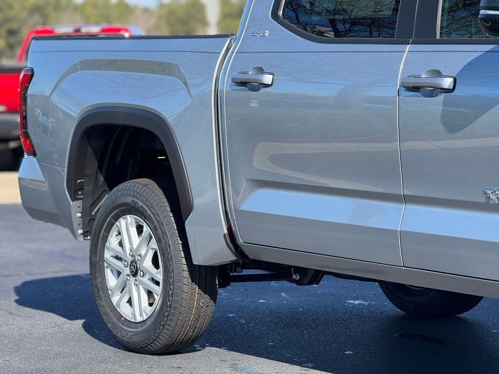 2026 Toyota Tundra SR5 - Photo 6