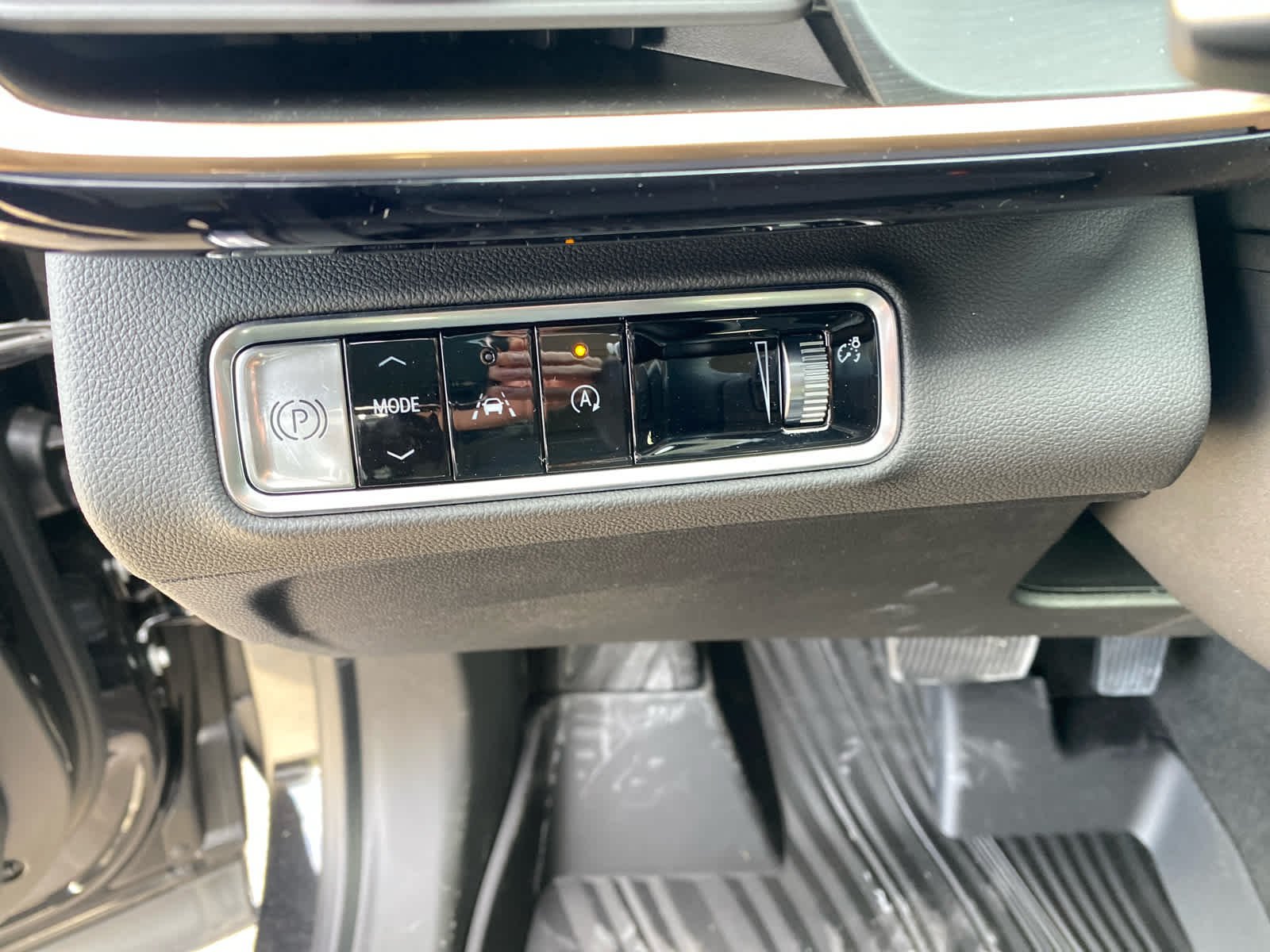 New 2026 Ebony Twilight Metallic Buick Avenir image 16