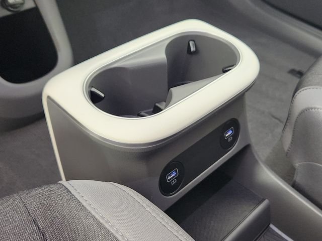 Certified Used 2024 White Hyundai SE image 29