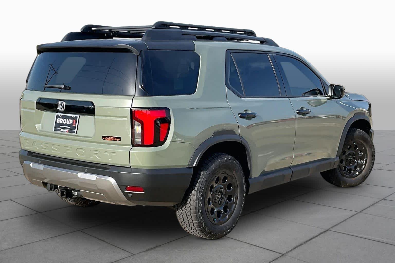 Certified Used 2026 Ash Green Metallic Honda TrailSport Elite image 12