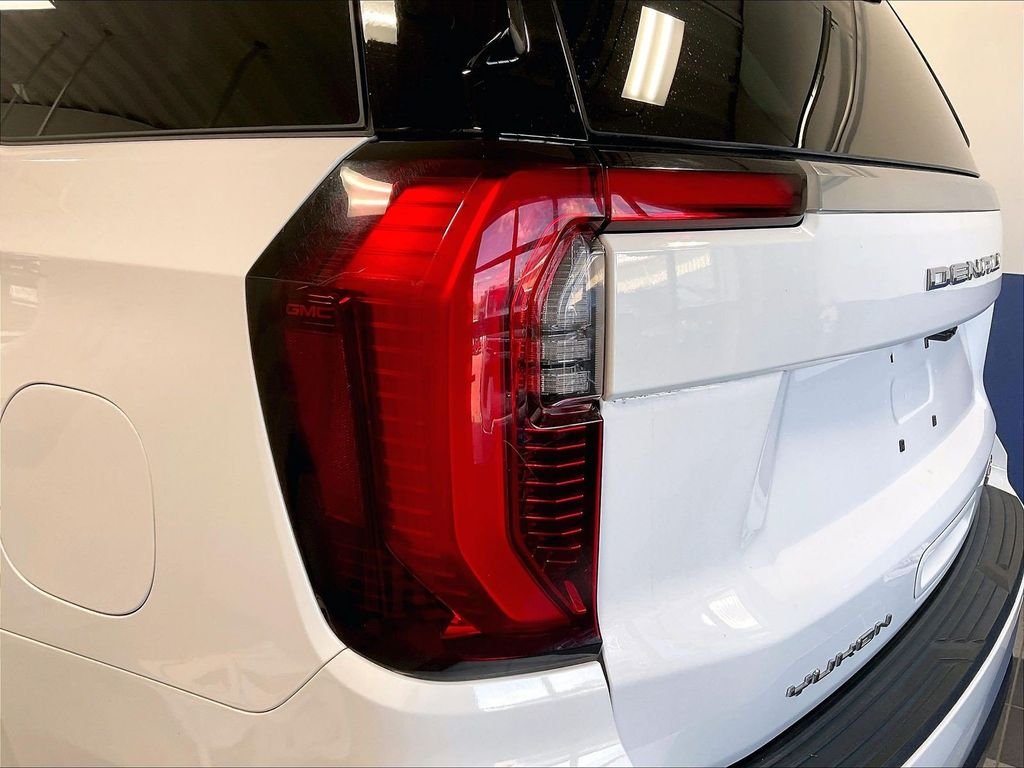 Used 2025 White GMC Denali image 34