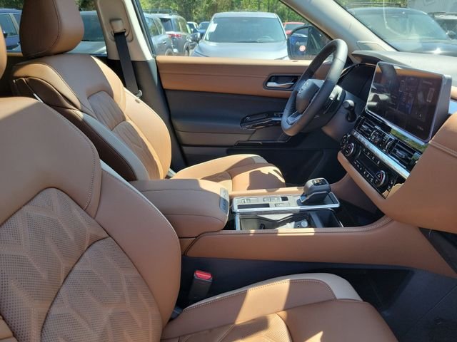 New 2026 Nissan Pathfinder Platinum