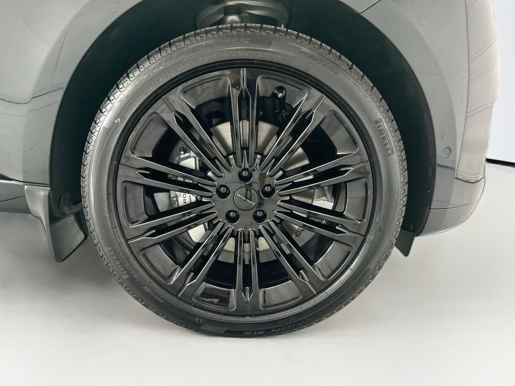 New 2026 Santorini Black Land Rover SE image 31