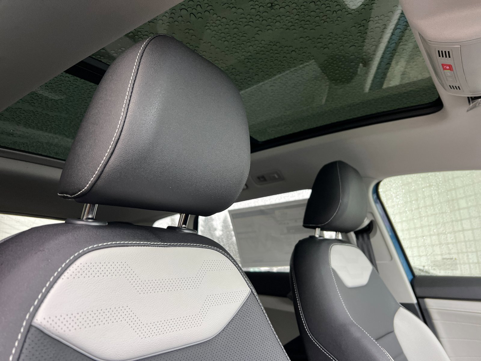 New 2026 Monterey Blue Pearl Volkswagen SEL image 16