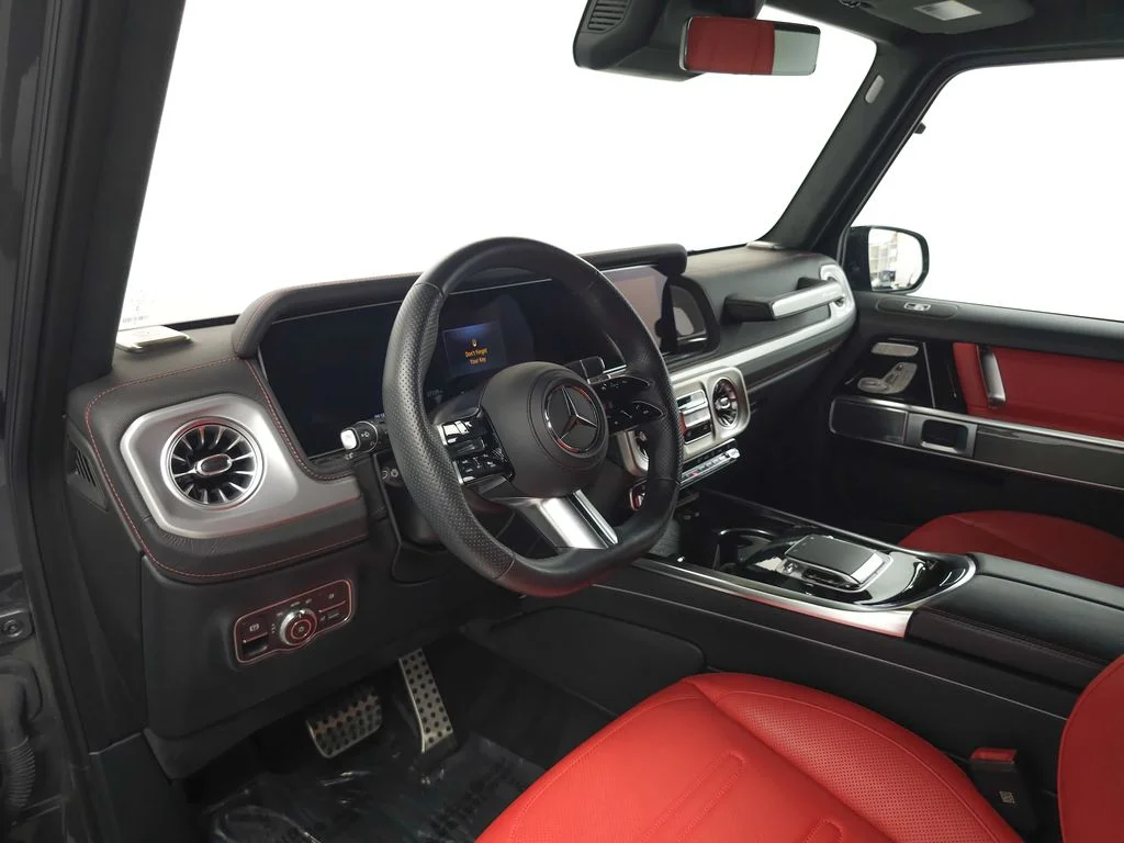 Certified Used 2025 MANUFAKTUR Graphite Metallic Mercedes-Benz G 550 image 9