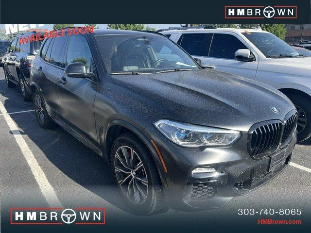 Used 2021  BMW M50i image 1