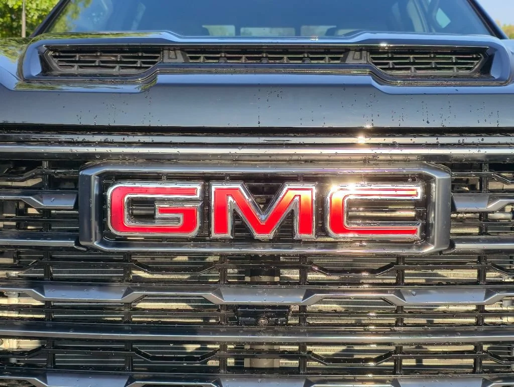 New 2026 Onyx Black GMC AT4 image 33