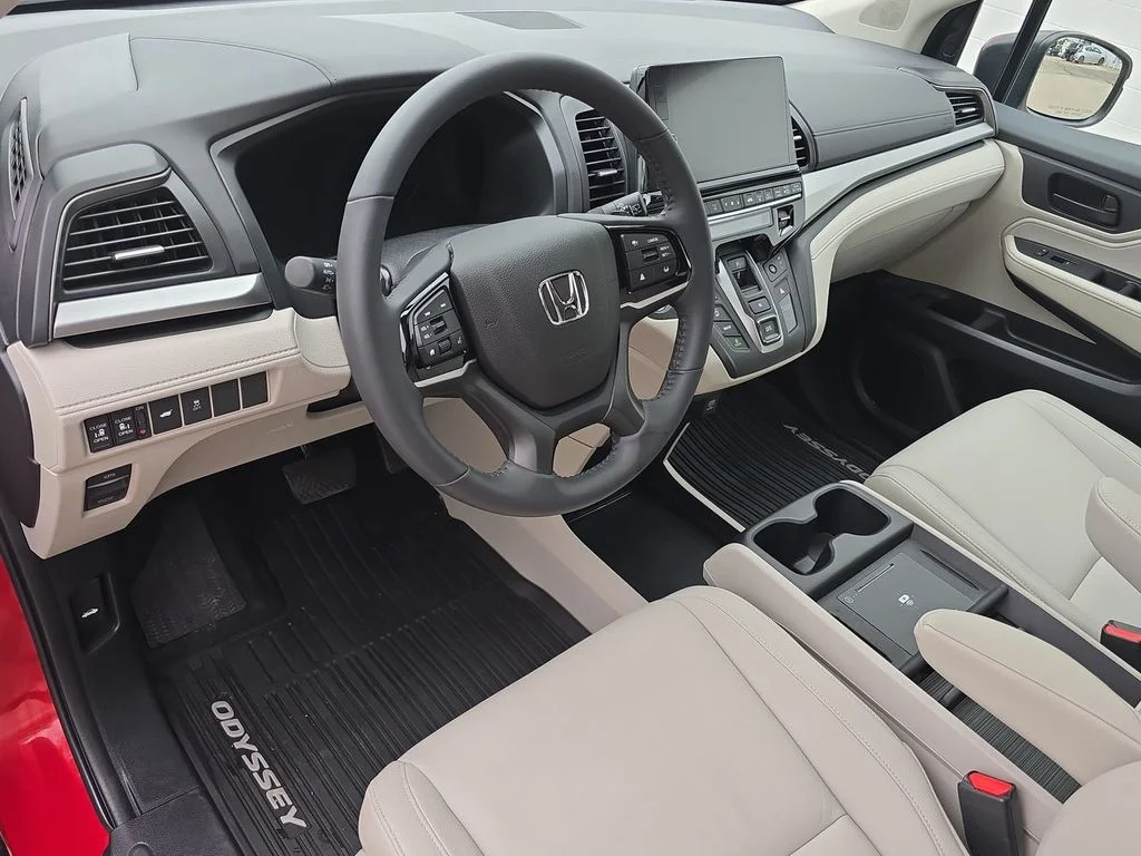 Certified Used 2026  Honda EX-L image 10