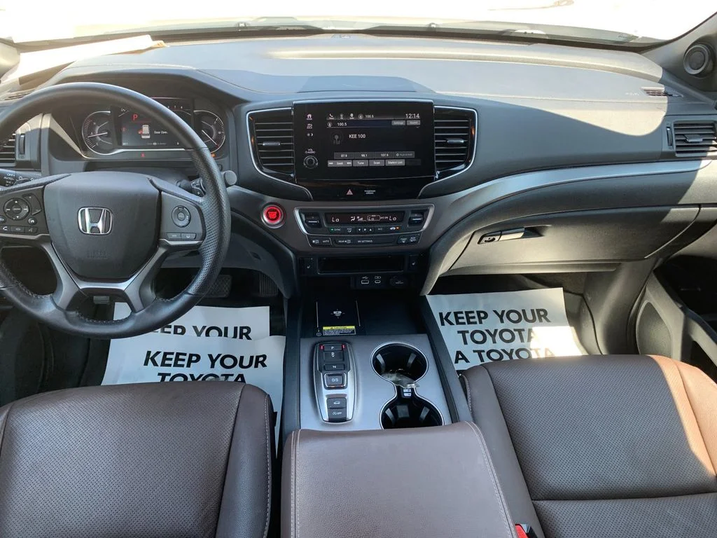 Used 2024 White Honda EX-L image 16