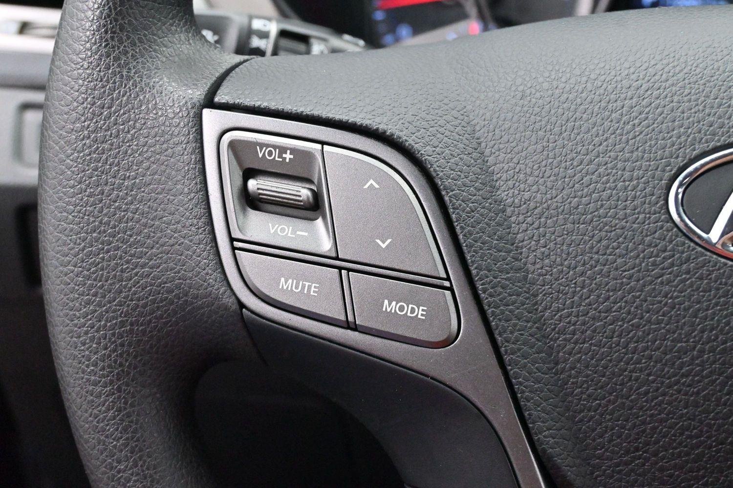 Used 2016 Twilight Black Hyundai FWD 4dr 2.4 image 17