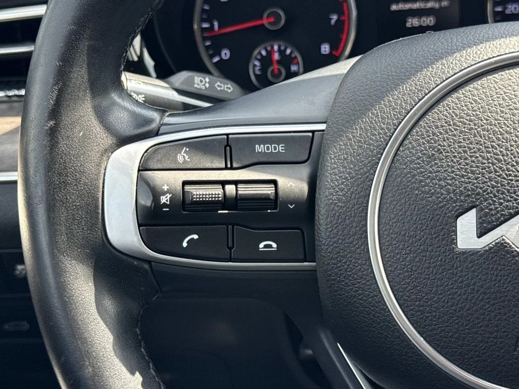 Used 2023 Black Kia EX image 12