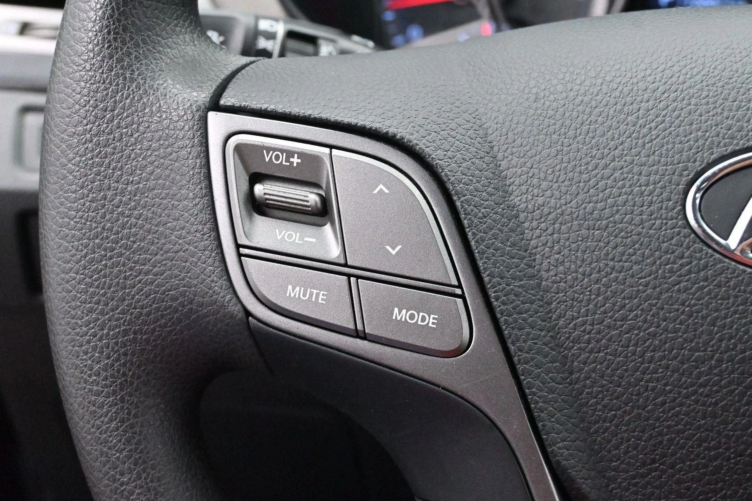 Used 2016 Twilight Black Hyundai FWD 4dr 2.4 image 17
