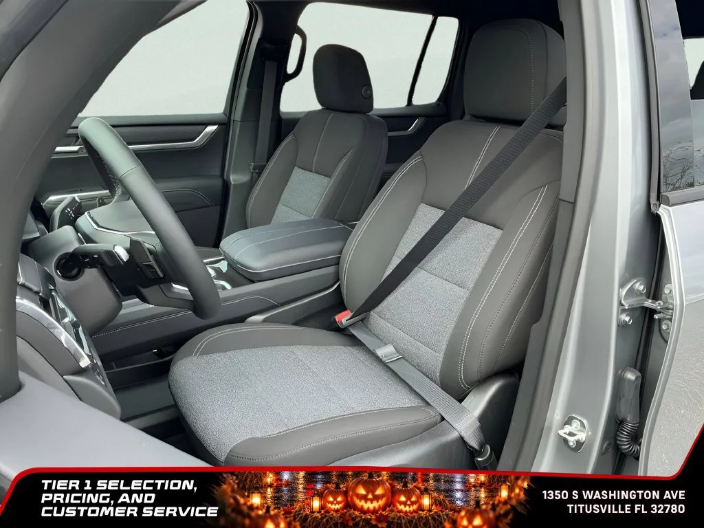 New 2026 Sterling Metallic GMC Elevation image 24