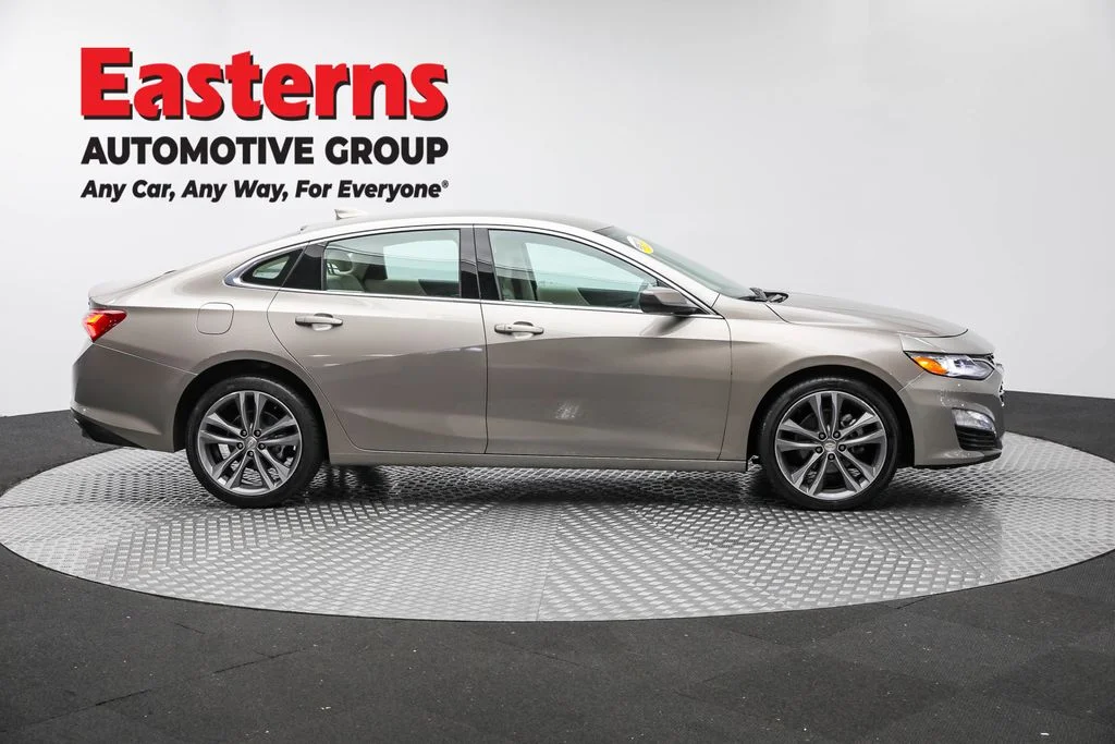 Used 2024 Gray Chevrolet LT image 4
