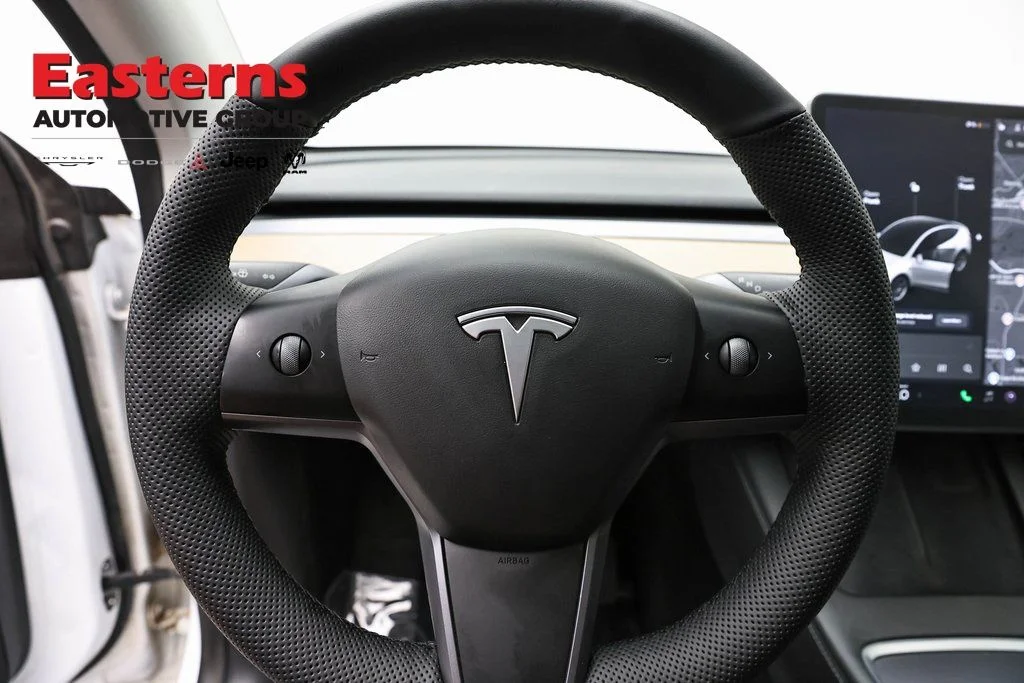 Used 2021 White Tesla Long Range image 13