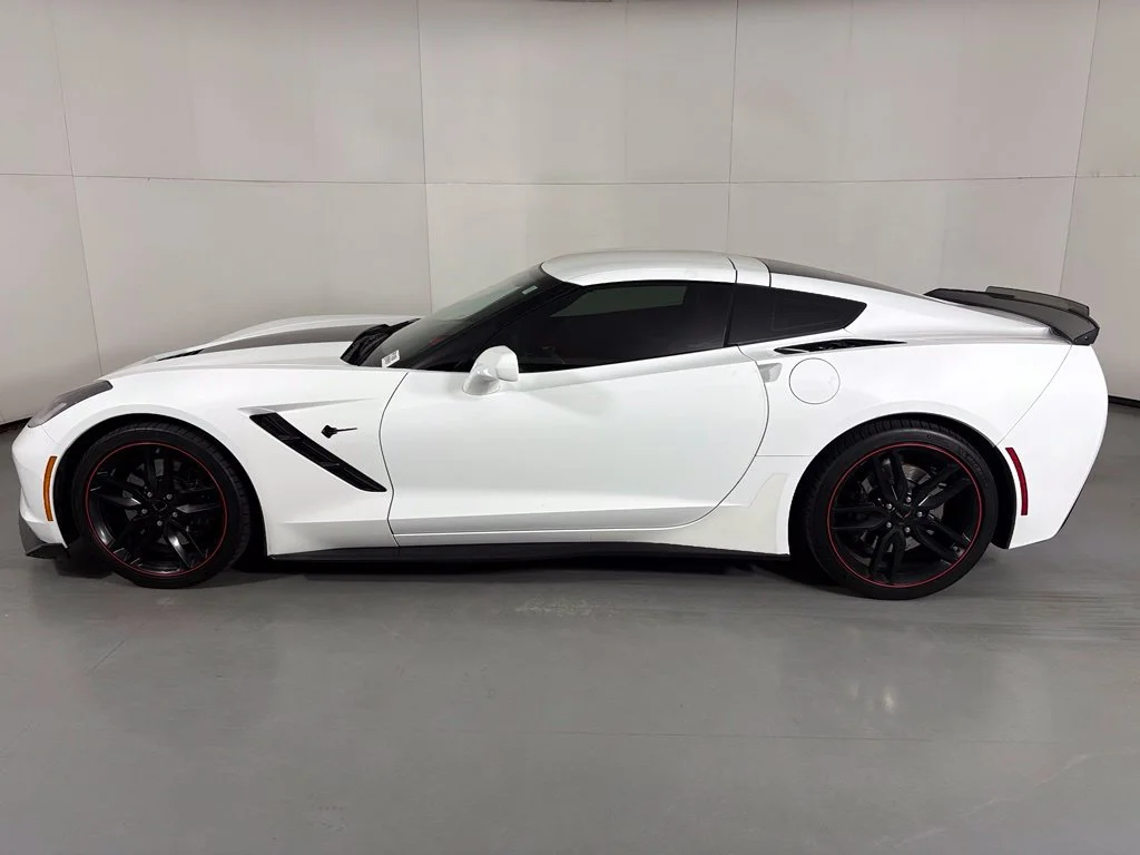 Certified Used 2019 White Chevrolet Stingray Z51 image 7