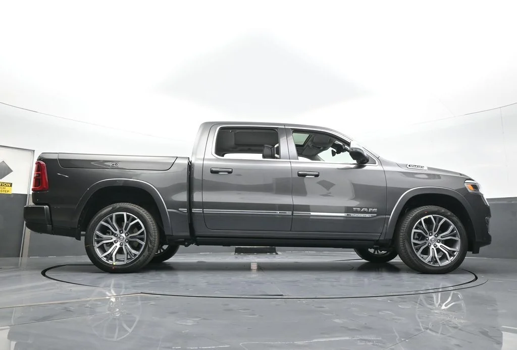 New 2026 Granite Crystal Metallic Clear-Coat Exterior Paint RAM Tungsten image 67