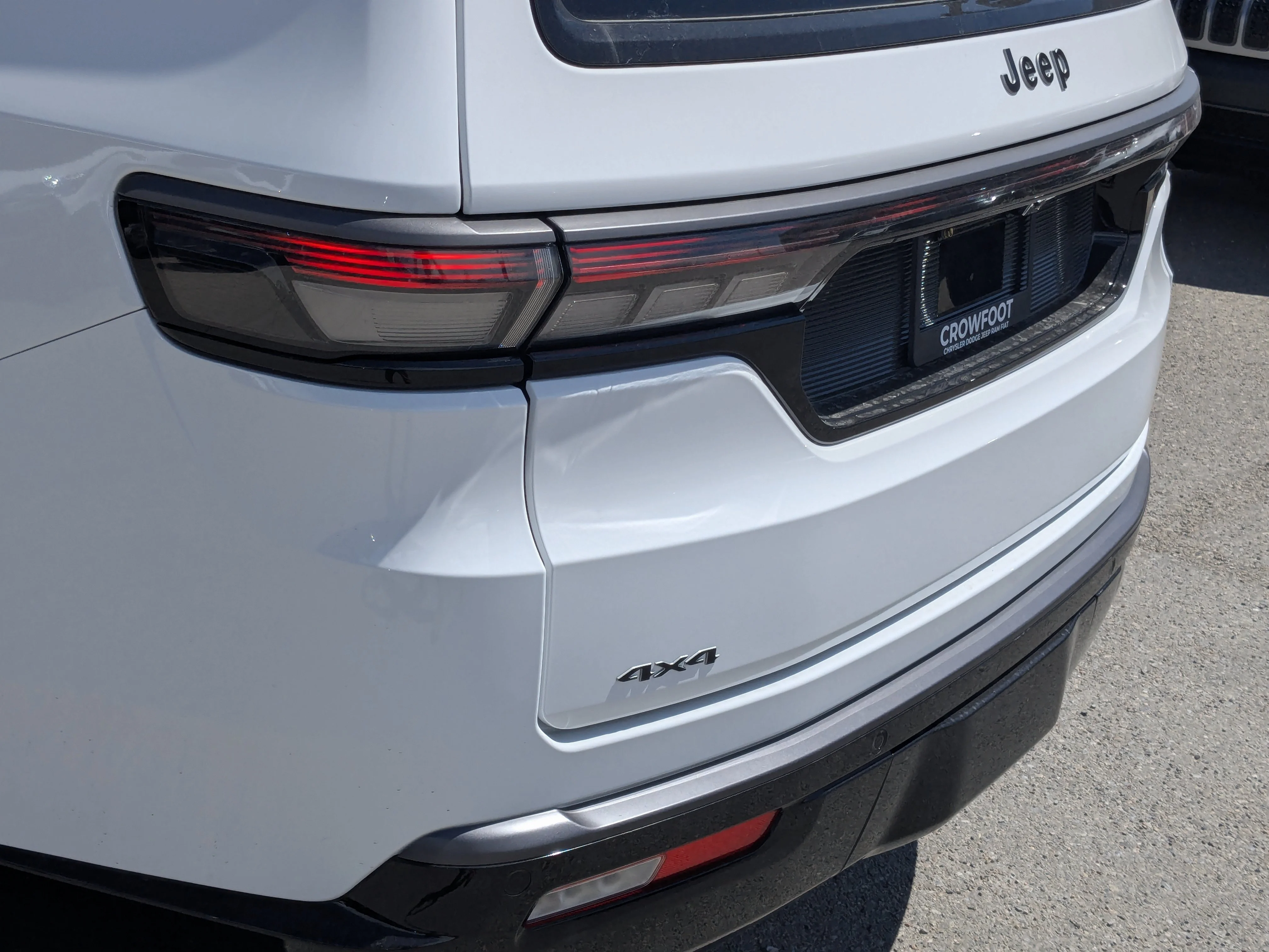 New 2026 White Jeep Limited Altitude - - 4x4 - 3.0L Hurricane Twin Turbo - HD Tow Pkg - 20 Blk Wheels & More! image 11
