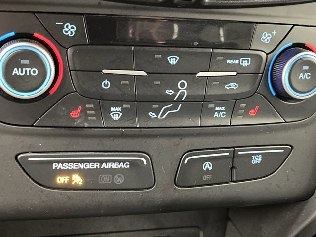 Used 2019 Oxford White Ford SE image 21