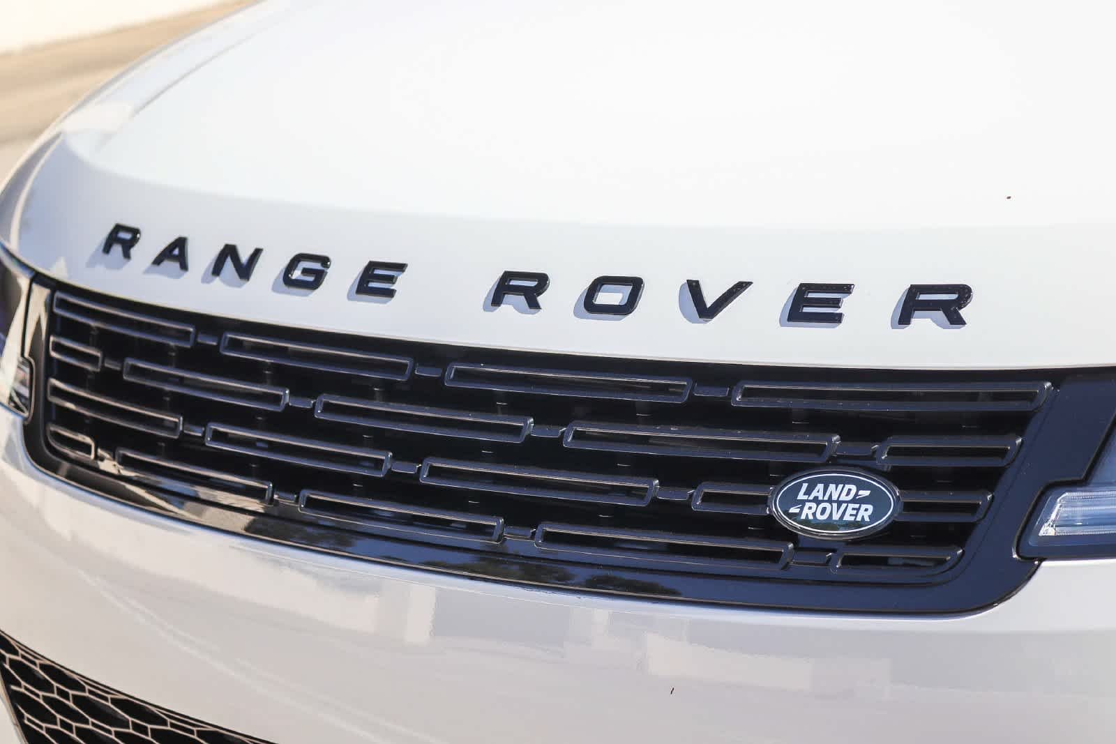 New 2027 Fuji White Land Rover Battersea Edition image 11
