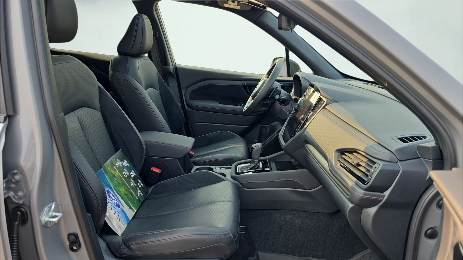 Used 2025 Pearl Subaru Touring image 24