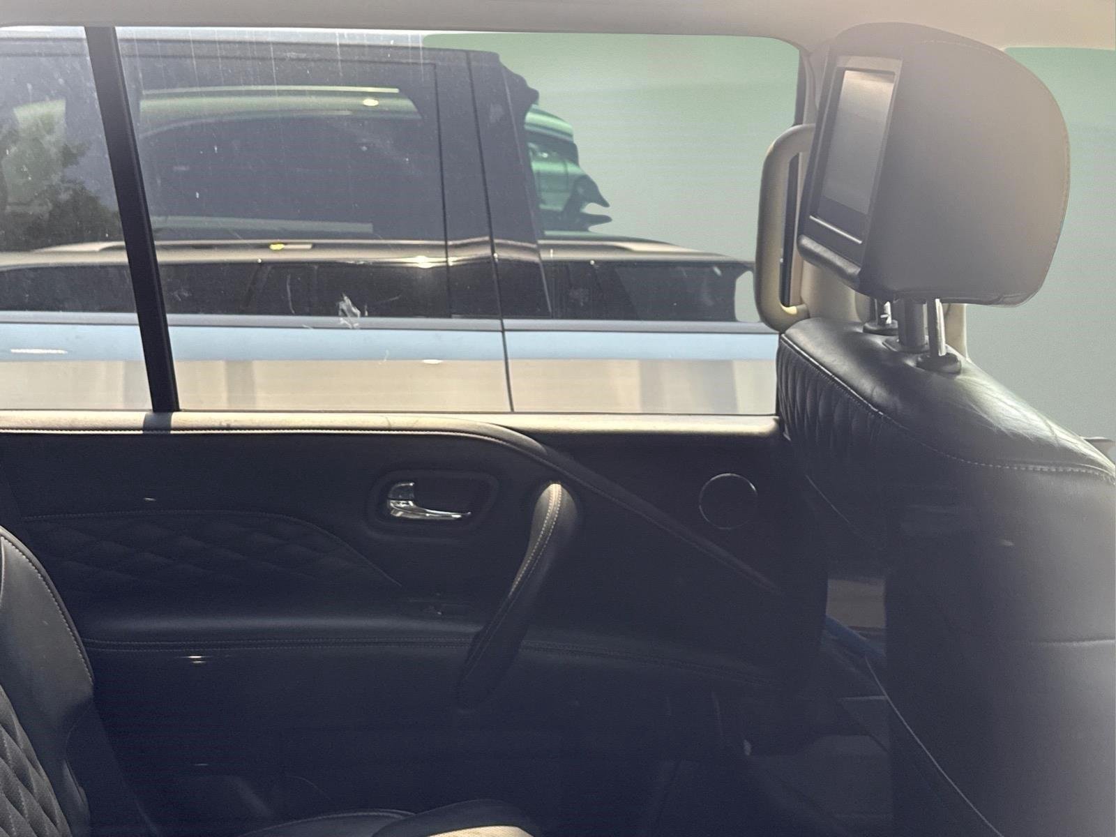 Used 2019  INFINITI  image 16