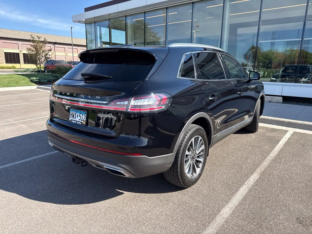 Certified Used 2022 Black Lincoln Reserve image 2