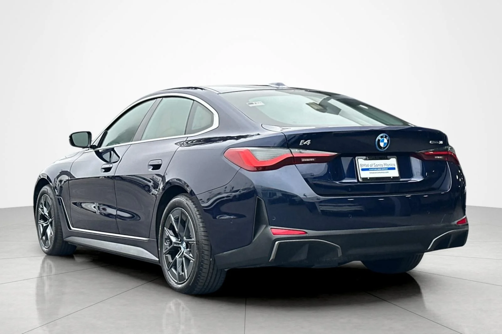 Used 2023 Tanzanite Blue II Metallic BMW eDrive35 image 3