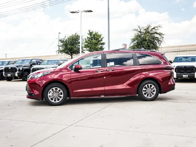 New 2026 Pearl Toyota XLE image 8