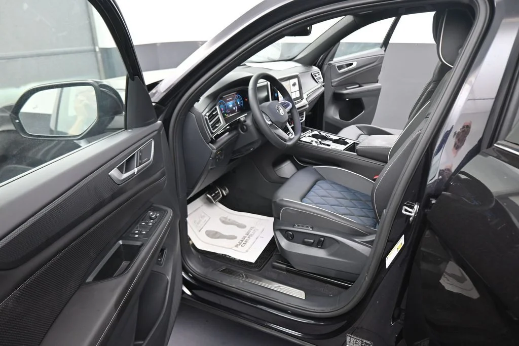 New 2026 Black Volkswagen SEL Premium R-Line image 39