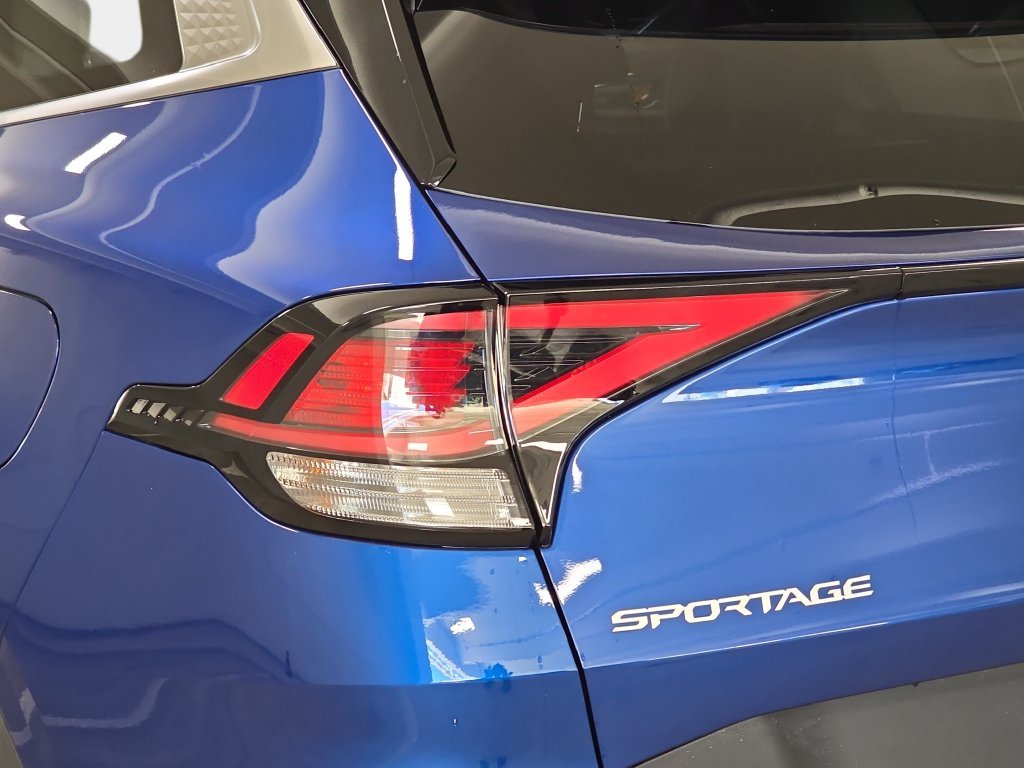 Used 2025 Sapphire Blue Kia EX image 31