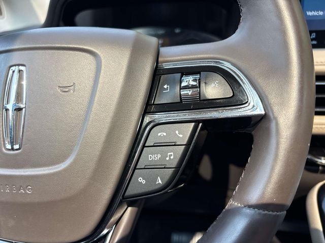 Used 2022 Pearl Metallic Lincoln Reserve image 30