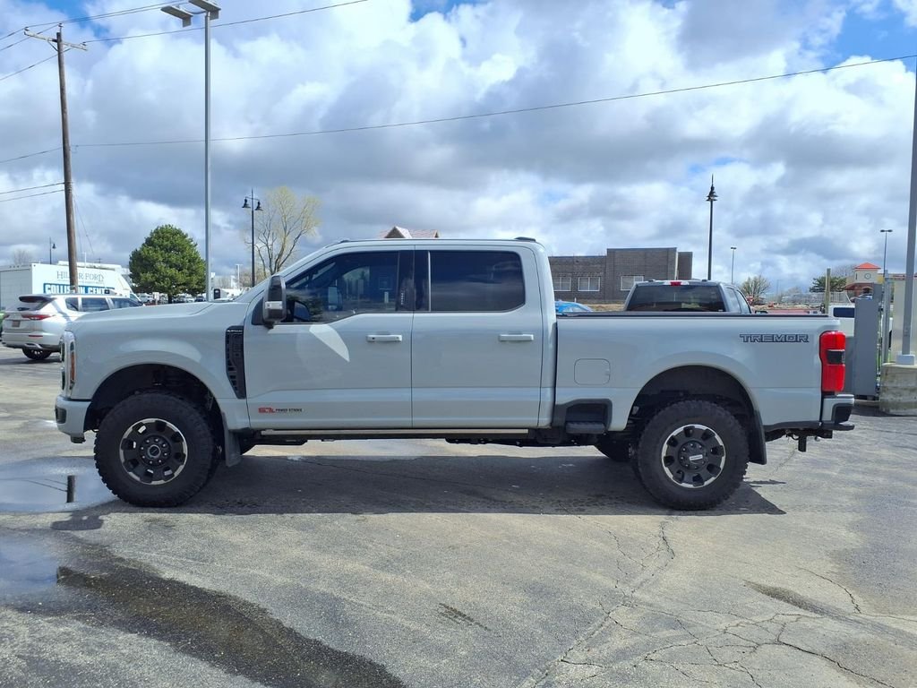 New 2026 Avalanche Ford F-350® Platinum® image 3