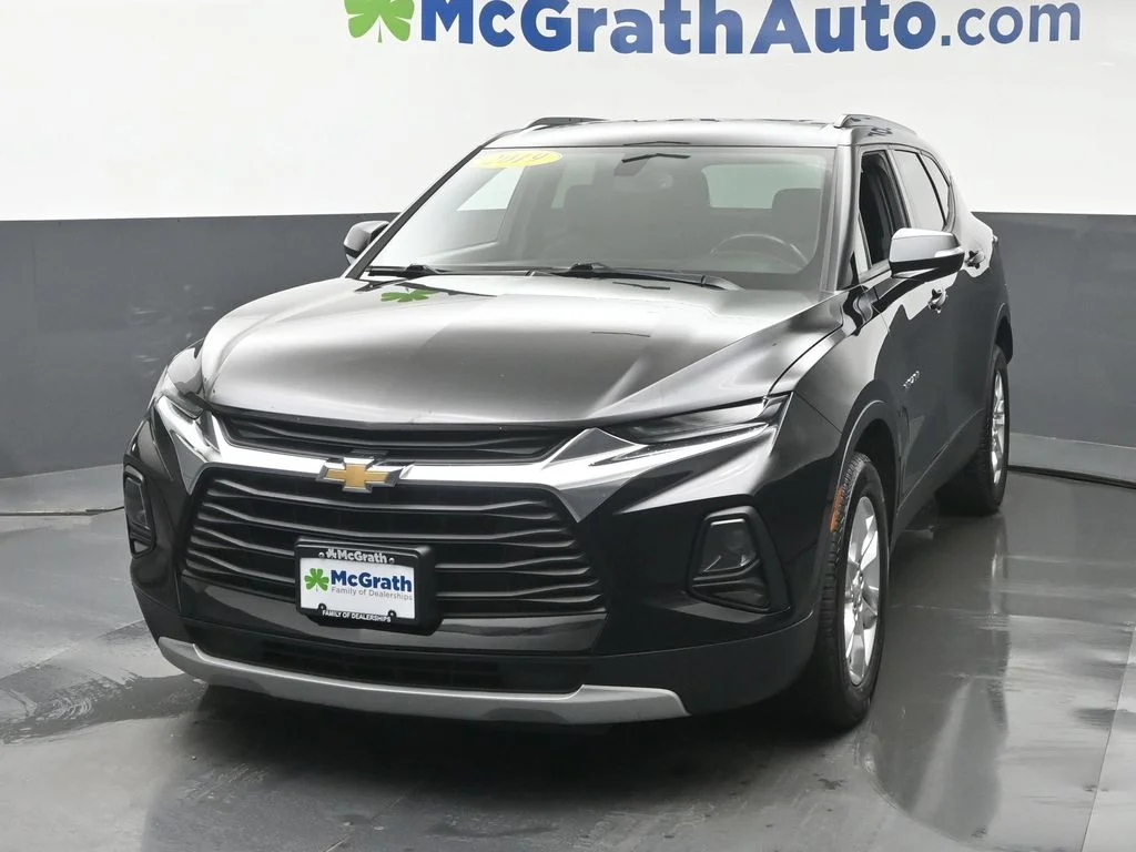 Used 2019 Black Chevrolet Base image 21