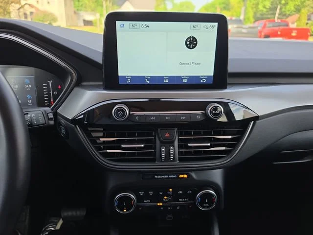 Used 2024 White Ford Active image 25