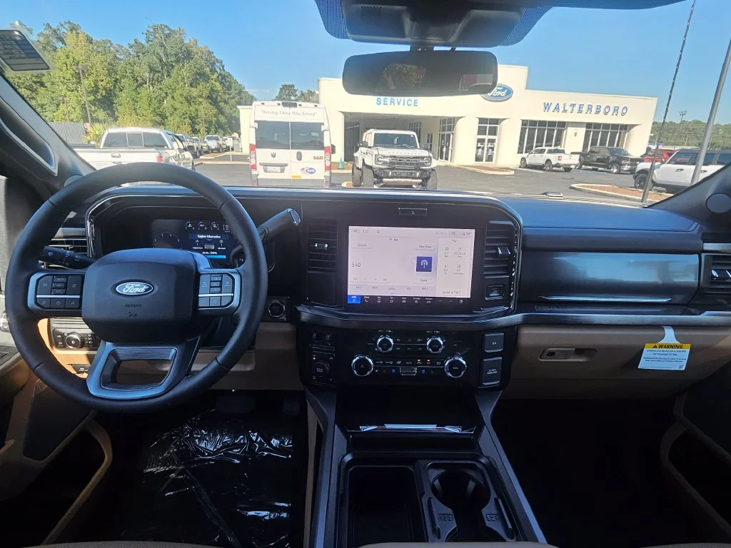 New 2027 Gray Ford Lariat image 6