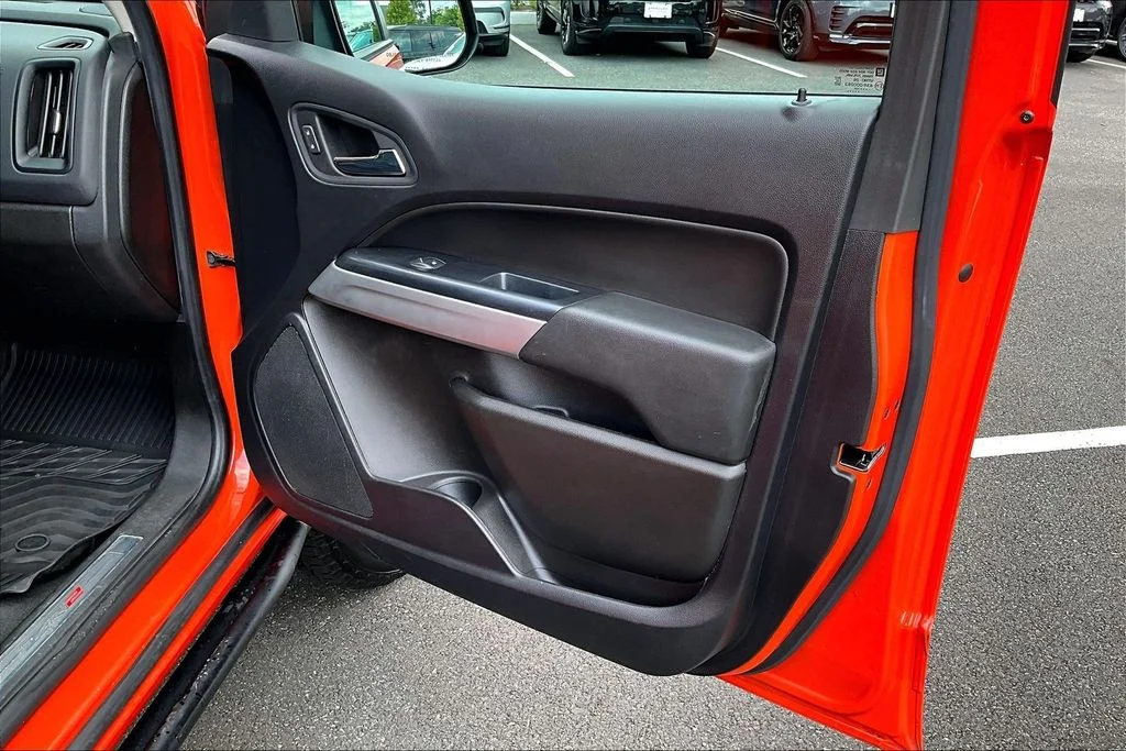 Used 2021 Orange Chevrolet ZR2 image 18