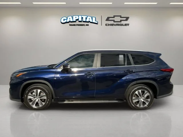 Used 2023 Blue Toyota Platinum image 2