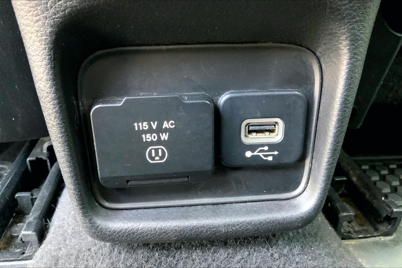 Used 2019 White Clearcoat Jeep Trailhawk image 29