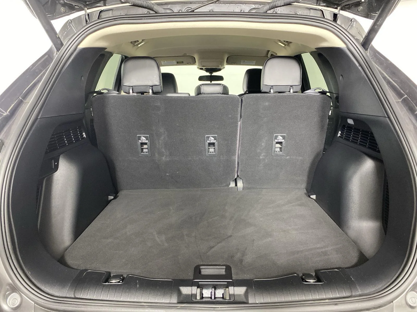 Used 2020 Magnetic Ford SEL image 24