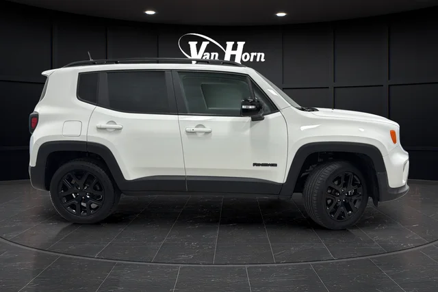 Used 2023 Alpine White Jeep Altitude image 8