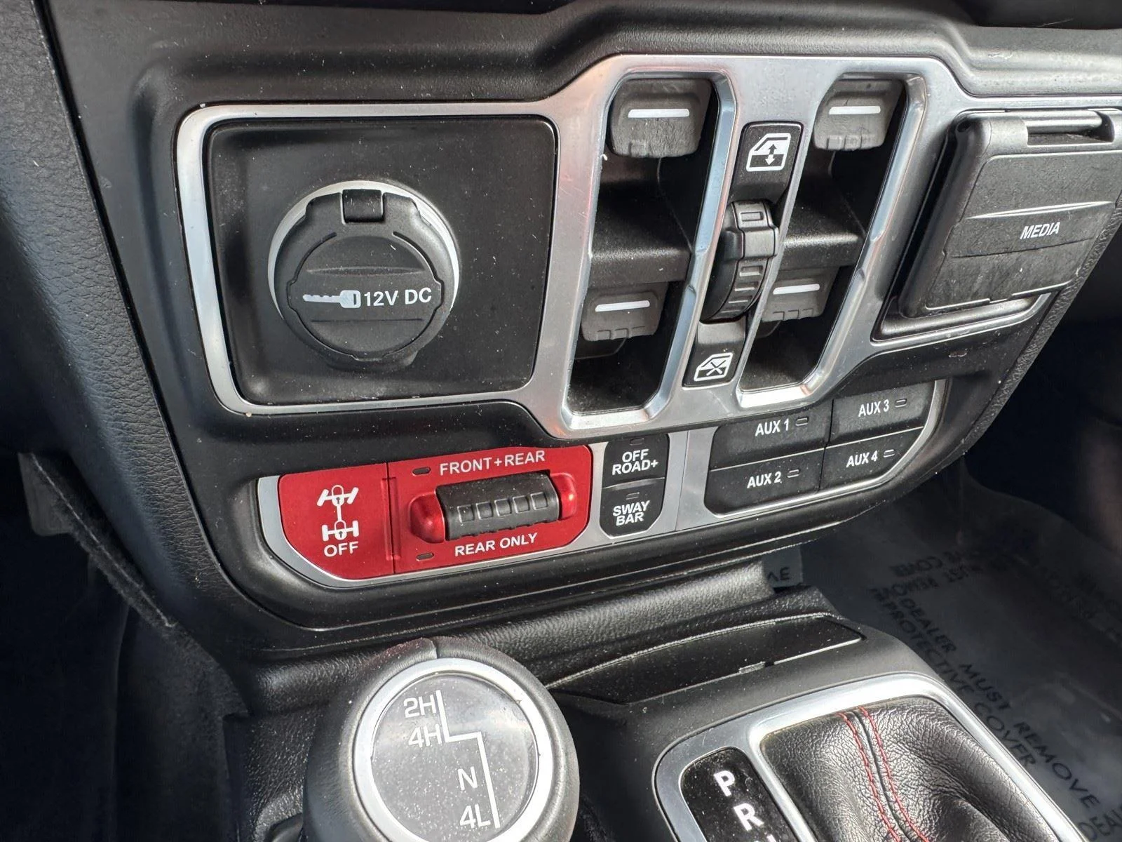 Used 2021 Bright White Clearcoat Jeep Rubicon image 33