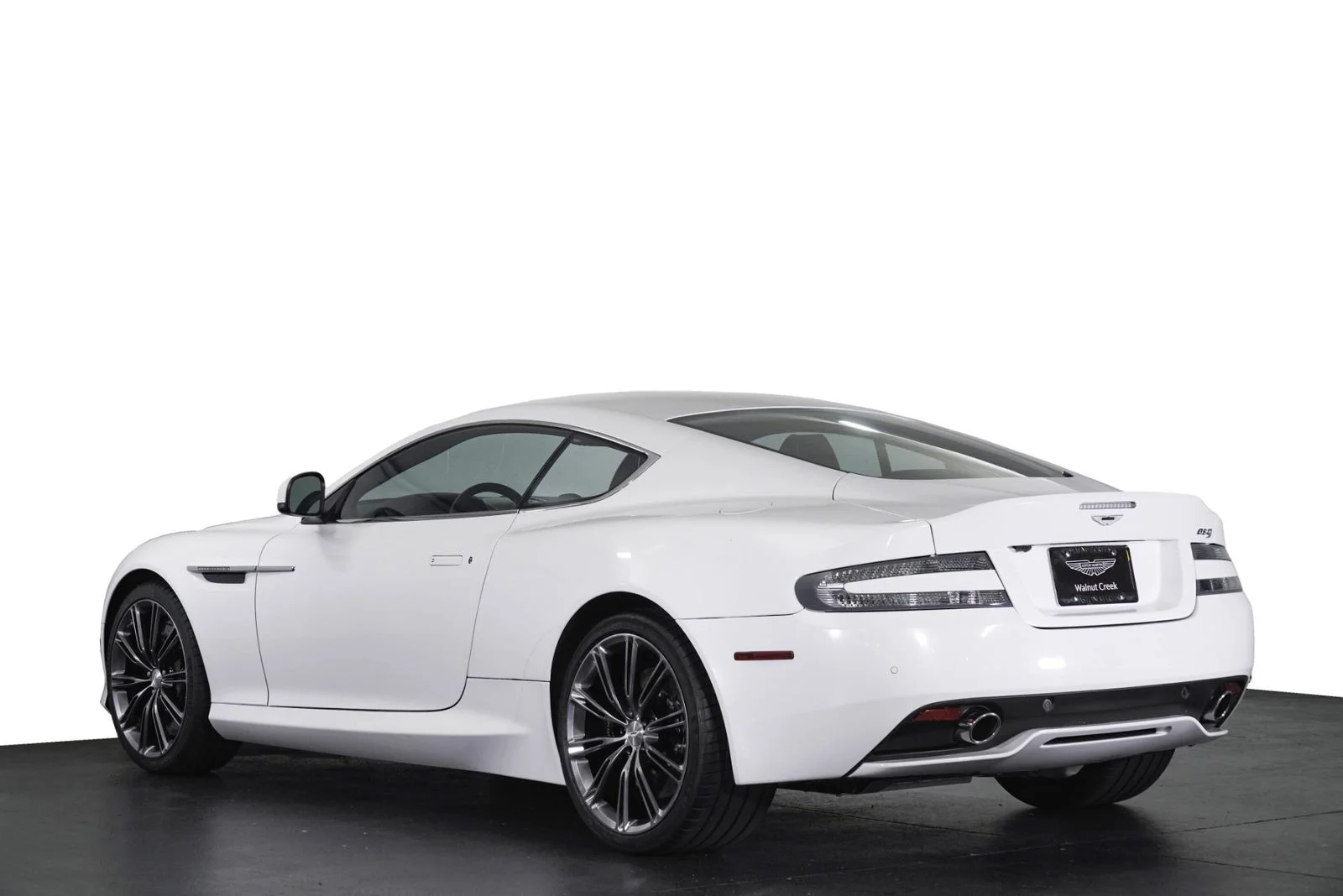 Used 2015 White Aston Martin  image 30