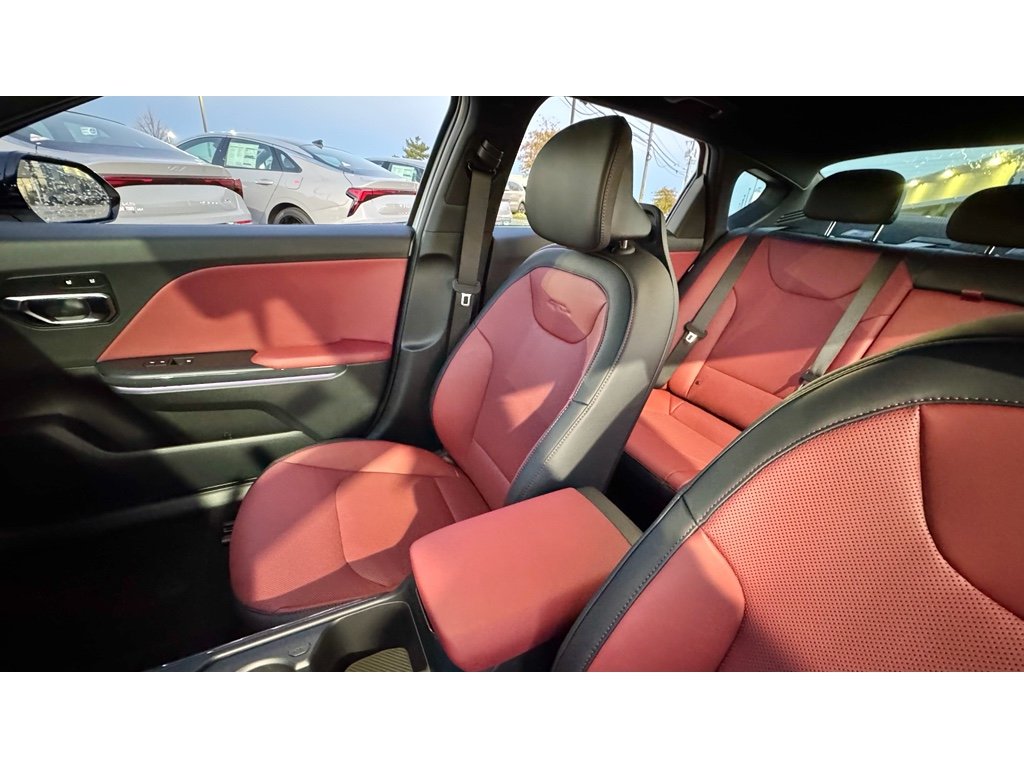 New 2025 Snow White Pearl Kia GT-Line Turbo image 10